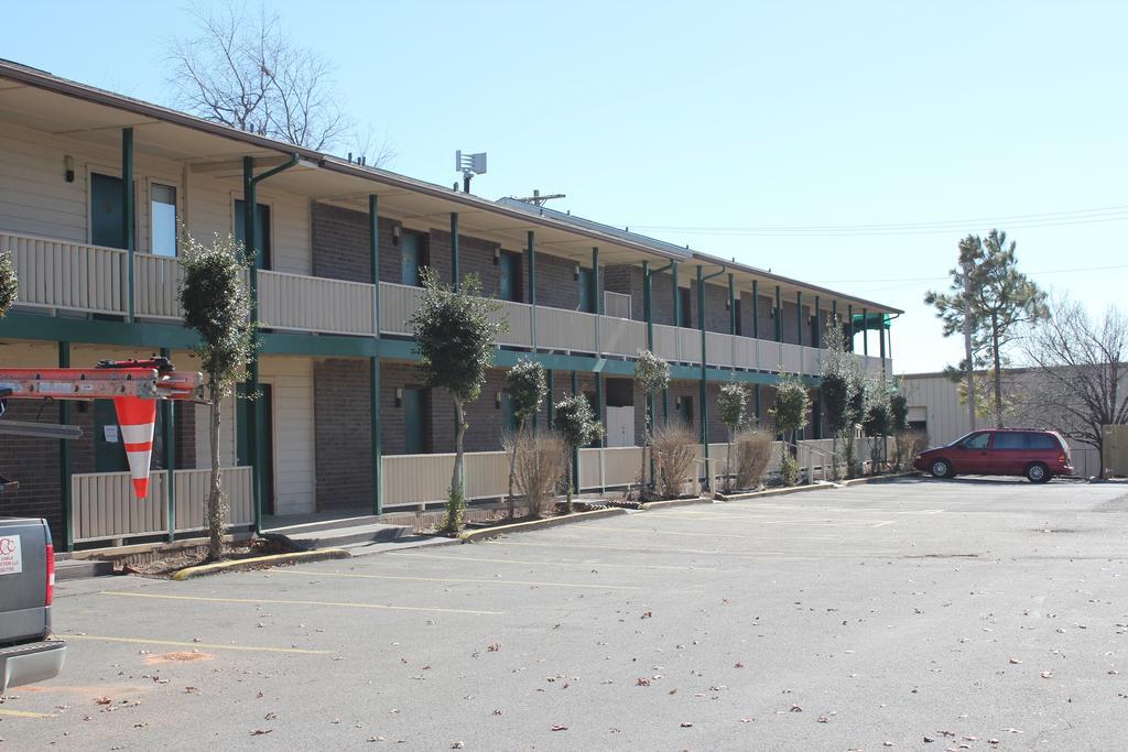 Oak Hill Inn And Suites Tahlequah Ngoại thất bức ảnh