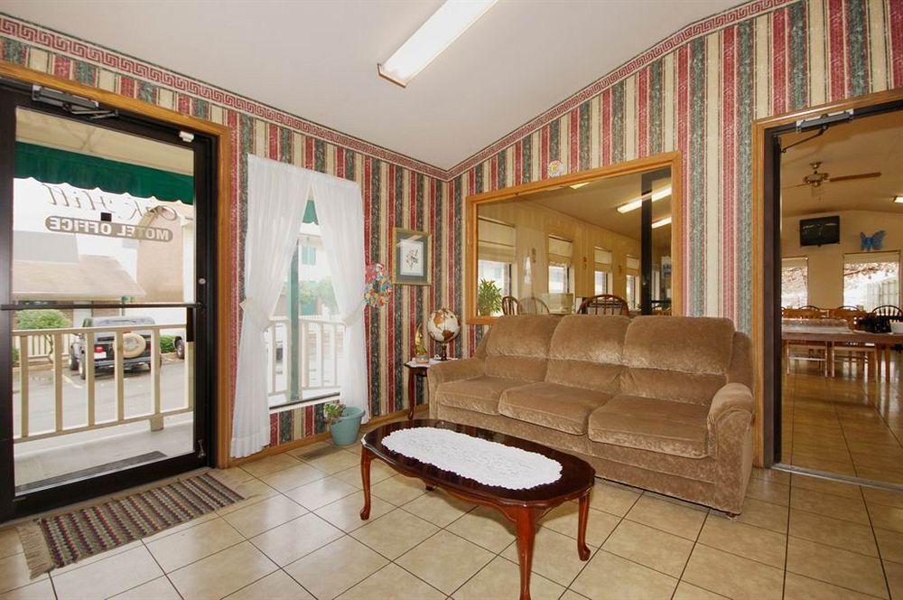 Oak Hill Inn And Suites Tahlequah Ngoại thất bức ảnh