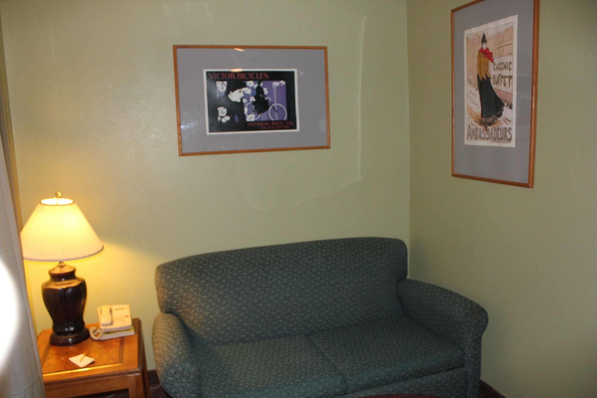 Oak Hill Inn And Suites Tahlequah Ngoại thất bức ảnh